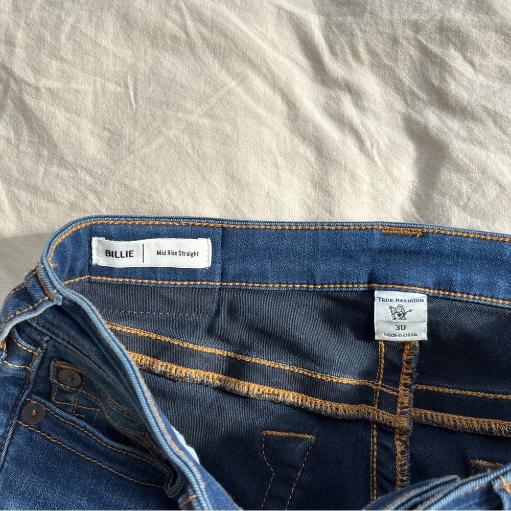 Women’s True Religion Billie Mid-Rise Straight Raw-Hem Blue Jeans - Picture 3 of 7